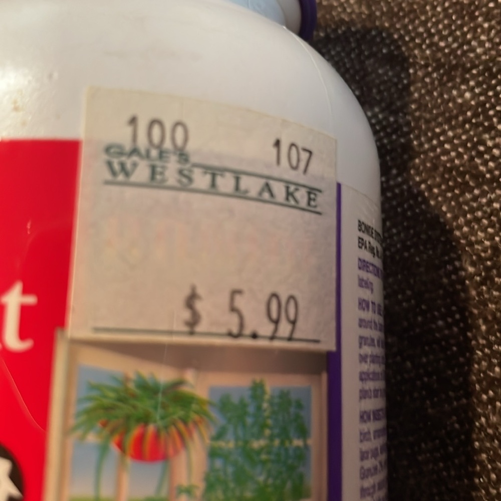 NIB Household Insect Control - Picture 2 of 3